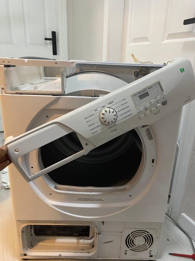 Eryaman teknik servis hizmeti ekibi tamir sürecinde